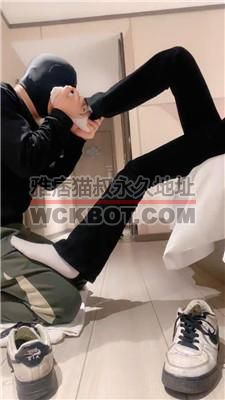 【P崽】跪舔裸足/白袜塞嘴 JS240418-13