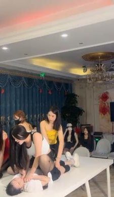 【cc.s】推荐-超多美女S聚会-群调多奴【二】 bf41154