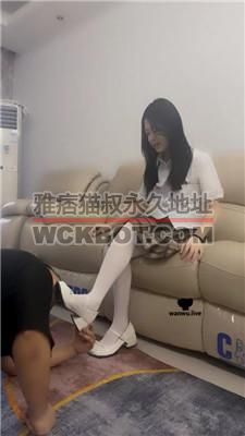 【安七】脏鞋白丝诱惑调奴隶 bf42448