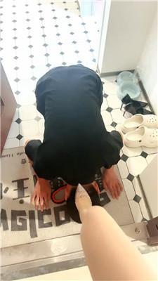 【许梦菲】圈养家奴-强迫圣水/暴力耳光 bf42856