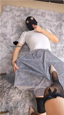 【桃桃樱】踩踏板虐杨高跟鞋猛抽狗G【双视角】JS240718-16