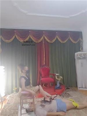 【魔鬼天使】高跟凉鞋驯化厕奴 bf44252