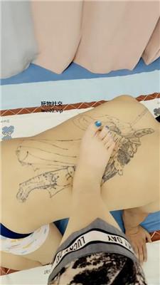 【李老师】裸足全体重踩地毯奴 JS241016-36