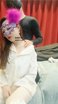 【咩祖】下跪伺候主人就寝 JS241024-23