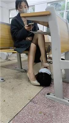 【爱可】教室调教新母狗 bf46258