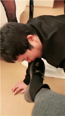 【璎珞】双S-皮鞋+长靴踩/白袜脚插嘴/骑马遛狗 JS241110-1