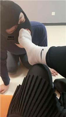 【甜音】骑马跪爬/跪舔原味白袜 JS241113-16