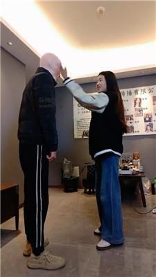 【猴歌】尝试开发女神原味白袜虐 bf47374