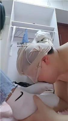 【纱月桃】清纯小妹黑丝铁链虐胖狗 bf47699