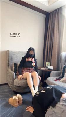 【小树】雪地靴捂一天白袜气味辱 JS250112-63