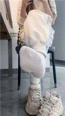 【漫漫大人】白袜短肉丝裸足    250218-27