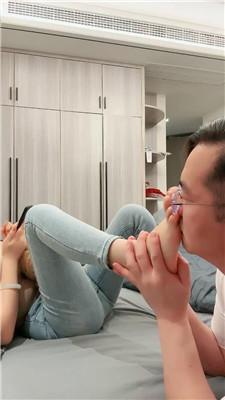 【孟禾】牛仔裤女神玉足羞辱 JS250511-3