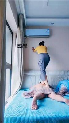 【润少妇】玉足踩踏废物狗 JS250517-3