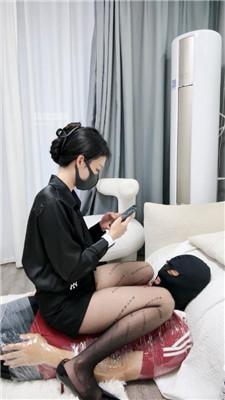 【苏州婉儿】高跟黑丝踩踏-脚耳光-保鲜膜捆绑 JS250525-33