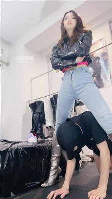 【倪小主】重度虐乳-长靴诱惑踩虐 JS250601-7