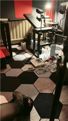 【美杜莎】黑丝脚玉足狂舔 JS250611-2