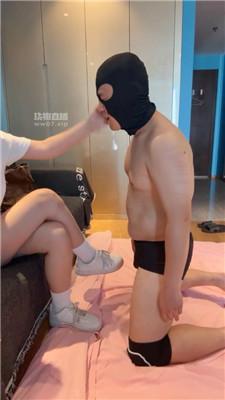 【酒酿丸子】小白鞋白袜全体重踩踏 bf54641