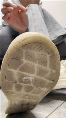 【酒鸽】小白鞋黑船袜裸足    250924-5