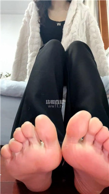 【朦】羞辱绿帽脚C女友    260206-14