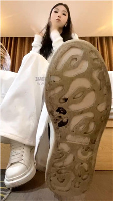 【海绵大大】脏鞋白袜炸J    260209-4