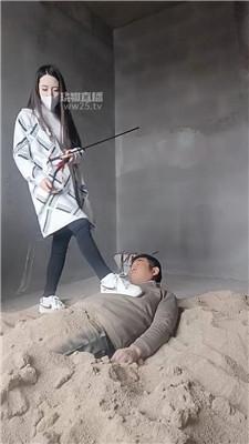 【悠悠琪琪】双S-户外工地暴力虐打【双视角版】 bf61168