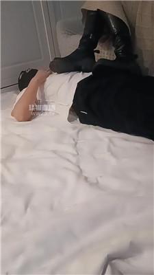 【成都林可】换多双鞋踩踏地毯奴【二】 JS260308-31