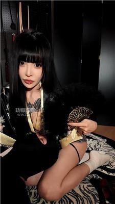 【安晴】纹身小妹白袜羞辱 bf61365