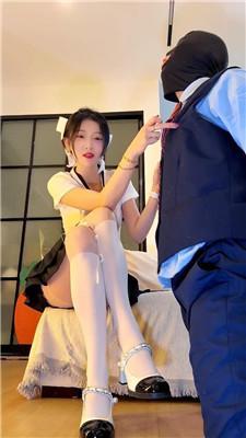 【佳佳】白丝美腿虐西装奴 bf61653