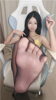 【梨柚冰】黑丝炸早些狗    260318-14