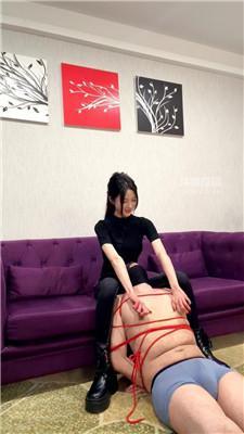 【车模尹】捆绑强迫圣水-物化脚垫【完整版】 bf61683