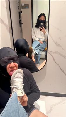 【可可公主】镜前羞辱臭脚清道夫 JS260330-26