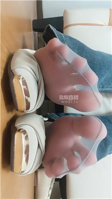 【拽拽】动脚趾早些羞辱短丝 260331-37