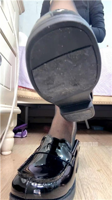 【咬猫】剧情曝光万婷婷当宿舍母狗    260411-40