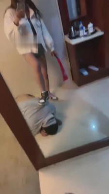 【沐清忧】AJ鞋白棉袜羞辱脚下奴 bf10196