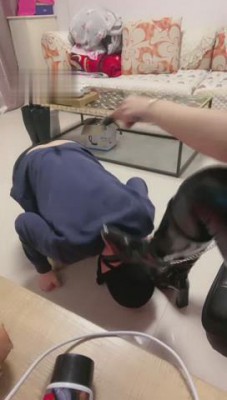 【初见】舔鞋/狗盘喂食/鞋油/圣水混合 bf10266