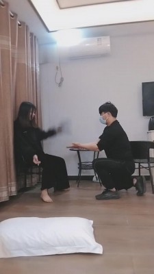 【德意户外男神】重度耳光/提档/踢踹/咬手/骑马/转胯 bf10283