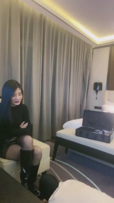 【C皇】白领黑丝恋足调 bf10302