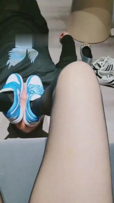 【小拽主人】喜欢舔鞋底的狗废物 bf11011