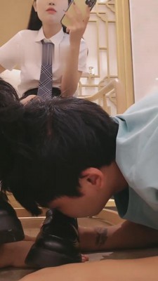 【甜依】喜欢舔白袜/舔鞋的兄弟两【双视角版】 bf11246