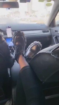 【川野尤娜】捂了一天的黑丝让狗舔 bf11376