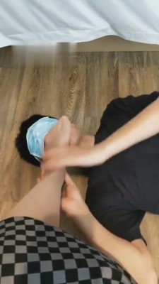 【梵高】开发金融姐姐舔丝足全过程【完整版】 bf11572