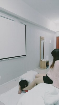 【熙儿小主】美容院技师原味肉丝羞辱 bf11537