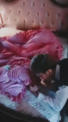 【羽诺】贱狗伺候主子起床 bf11880