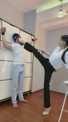 【芷晴】白领把家奴吊绑重度鞭打 bf11975