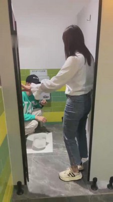 【狗哥】开发素人-猥琐男子偷窥被发现 bf11859