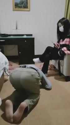 【海绵大大】素人首调蹂躏脚底奴【完整版】 bf11937