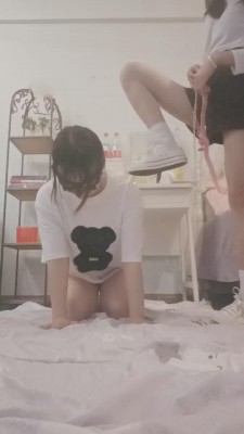 【00小主十言】帆布鞋白袜羞辱女奴 bf11919