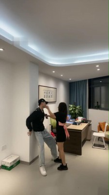 【狗哥】女经理惩罚公司小偷 bf12174