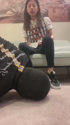 【樱木花椒】健身女教练的脚下奴 bf12186