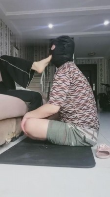 【傲柔】高跟踩乳/踢踹辱骂/耳光口水/烟灰痰盂 bf9292